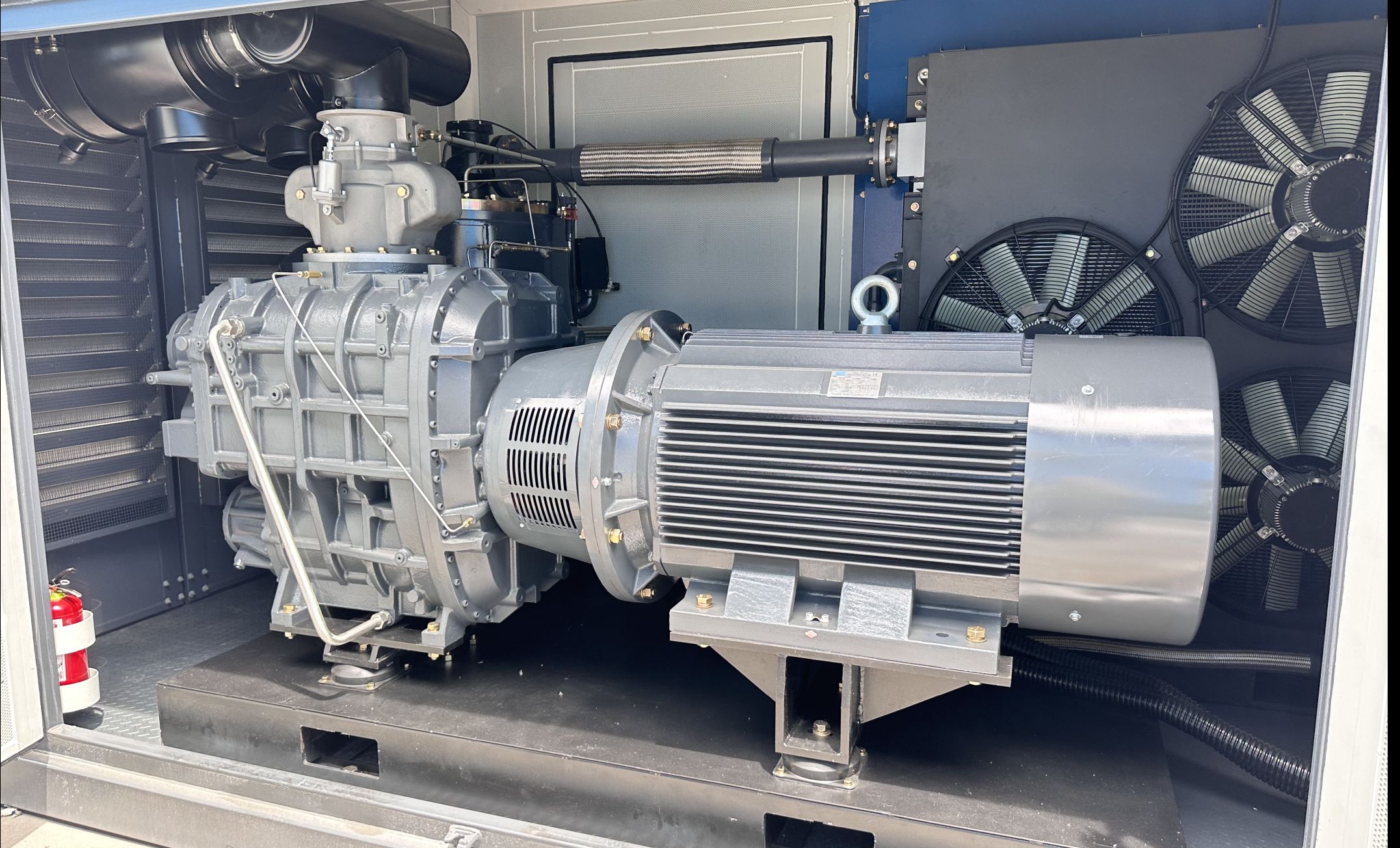 Cevata Screw compressor 630kW 125m3