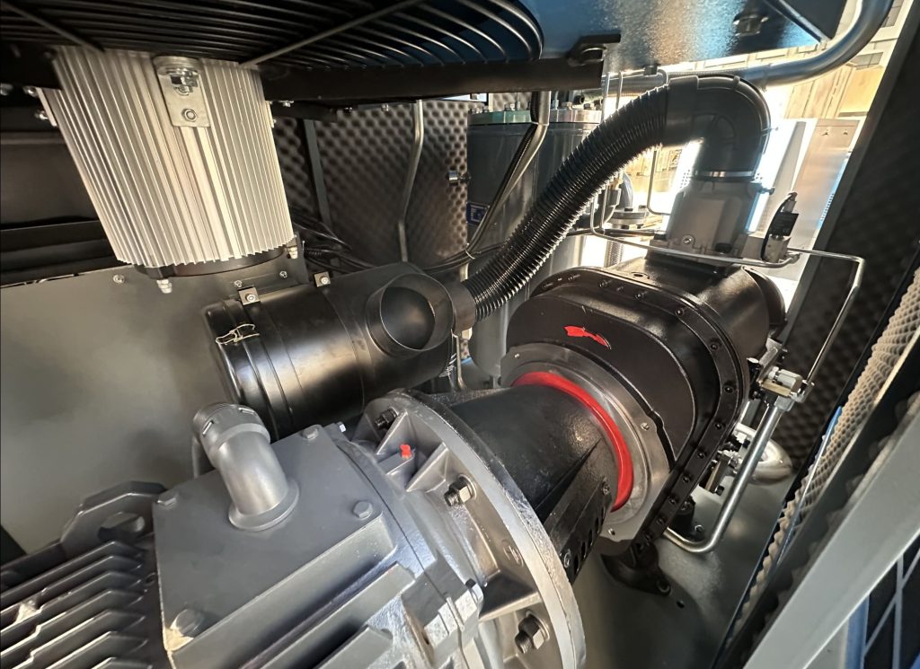 Cevata Screw compressor 160kW inside